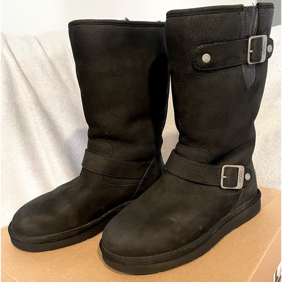 UGG Sutter Boots - Picture 1 of 8